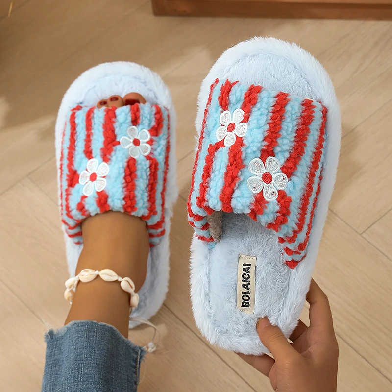 Chinelo Feminino de Pelúcia co - Embroidery Garments avaliação e preço