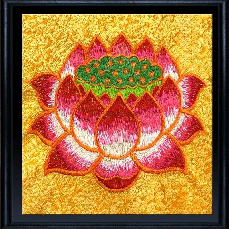 Capa de Sutra de Lótus Bergamo - Embroidery Bag avaliação e preço