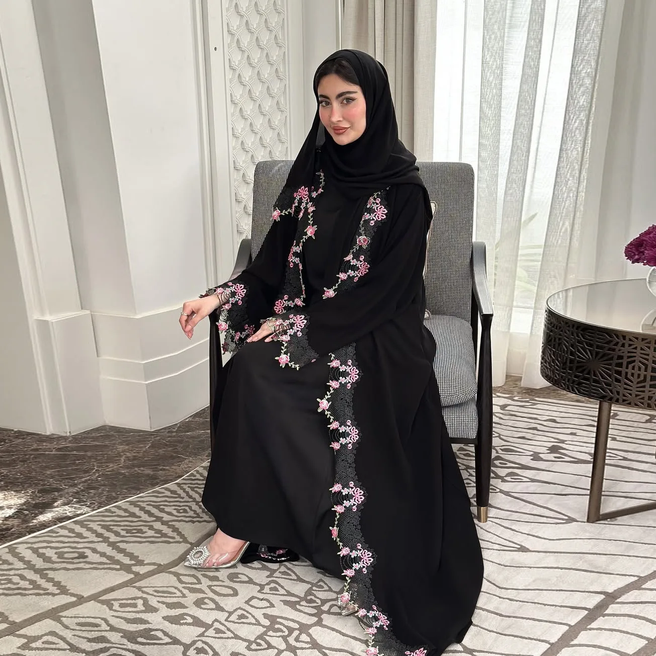 Quimono Preto com Bordado Jala - Embroidery Kebaya avaliação e preço